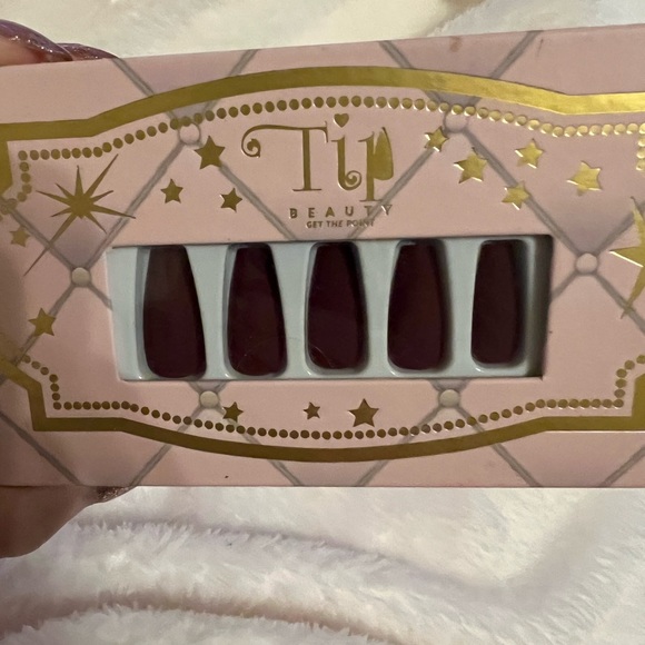 2/$15! Matte Burgundy Coffin Artificial Nails NIB - Picture 3 of 4